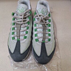 NIKE AIR MAX SNECKERS.